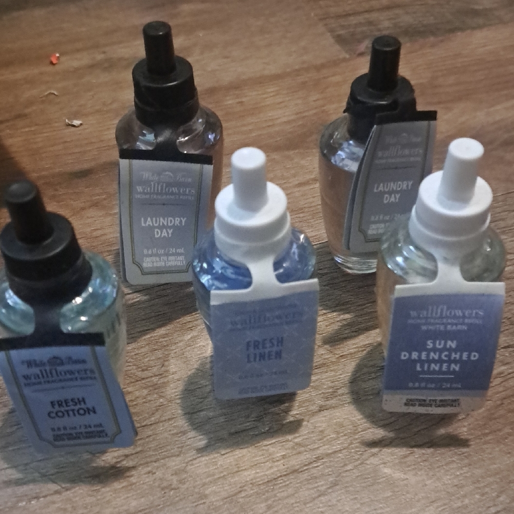 Wallflower Fresh Linen and Laundry Day Oil Refills